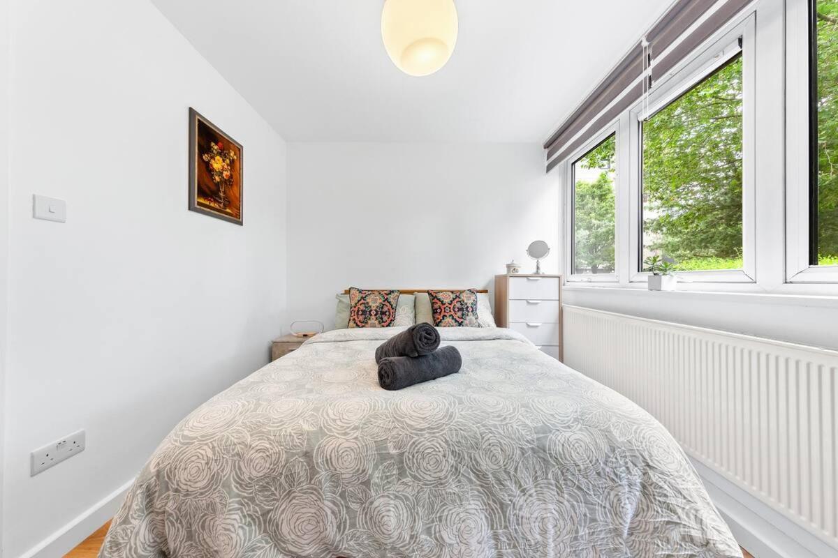 Apartment *brand New 1 Bedroom Flat In London* *